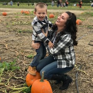 Meet your Posher, Danielle